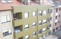 Werzalit colocado en edificio